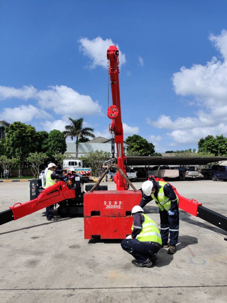 Kumo Spider Crane รถเครนแมงมุม 4 ตัน สำหรับใช้งานในอาคาร